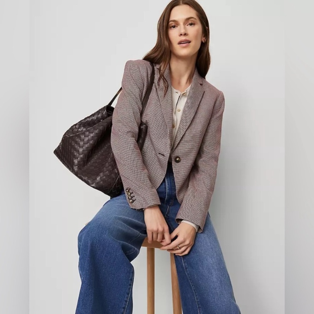 NWT Ann Taylor Textured Brown Blazer Wool Rayon Blend
Button Front Blazer Sz 8 - Picture 12 of 12